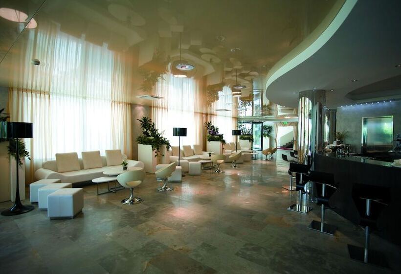 Отель Premier & Suites  Premier Resort