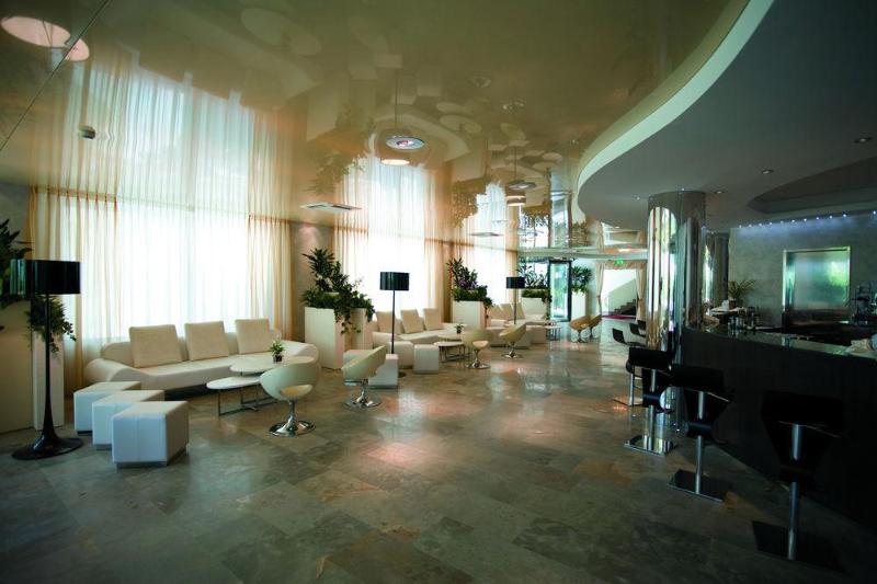 Отель Premier & Suites  Premier Resort