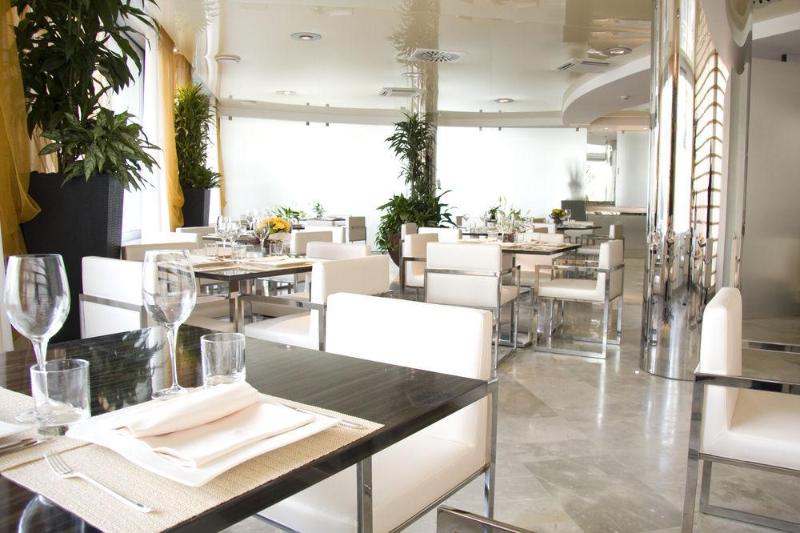 Отель Premier & Suites  Premier Resort