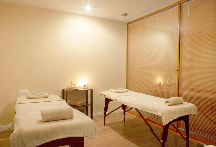 בית מלון כפרי Ramada by Wyndham, Athens Club Attica Riviera