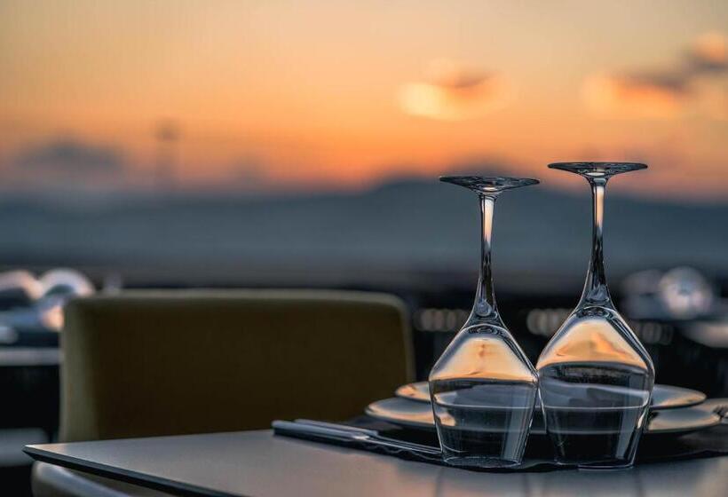 בית מלון כפרי Ramada by Wyndham, Athens Club Attica Riviera