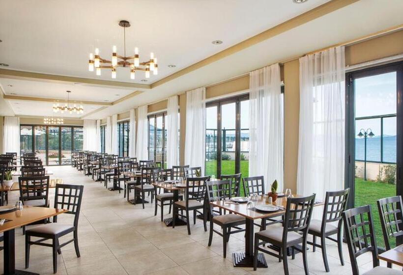 בית מלון כפרי Ramada by Wyndham, Athens Club Attica Riviera