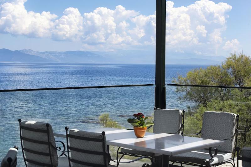 בית מלון כפרי Ramada by Wyndham, Athens Club Attica Riviera