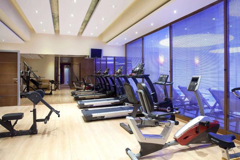 בית מלון כפרי Ramada by Wyndham, Athens Club Attica Riviera