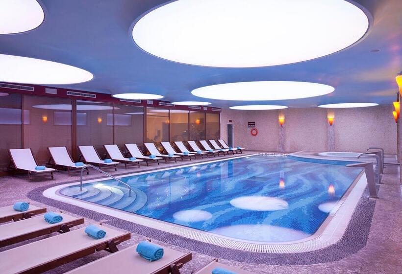 בית מלון כפרי Ramada by Wyndham, Athens Club Attica Riviera