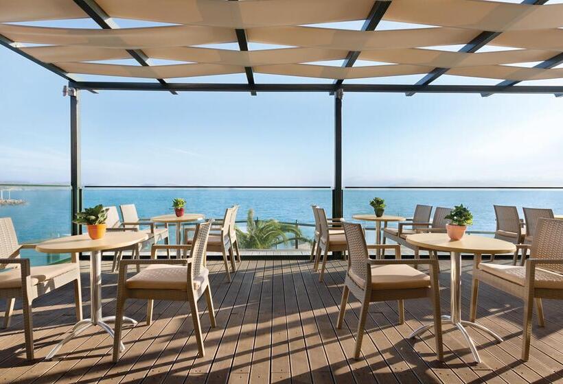 בית מלון כפרי Ramada by Wyndham, Athens Club Attica Riviera