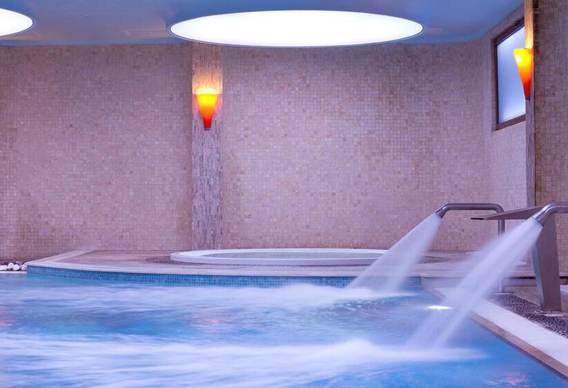 בית מלון כפרי Ramada by Wyndham, Athens Club Attica Riviera