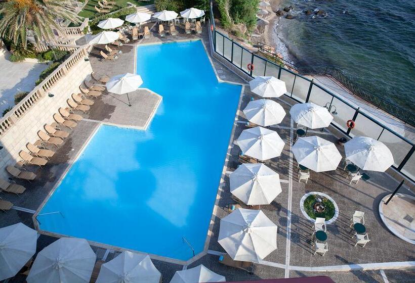 בית מלון כפרי Ramada by Wyndham, Athens Club Attica Riviera