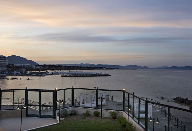 בית מלון כפרי Ramada by Wyndham, Athens Club Attica Riviera