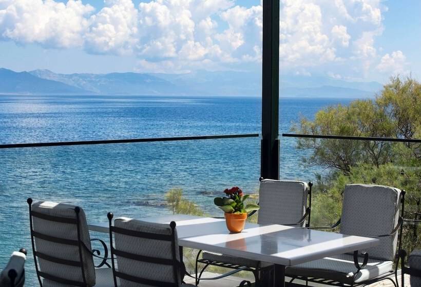 בית מלון כפרי Ramada by Wyndham, Athens Club Attica Riviera