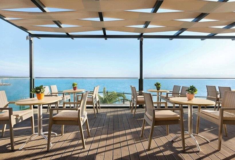 בית מלון כפרי Ramada by Wyndham, Athens Club Attica Riviera