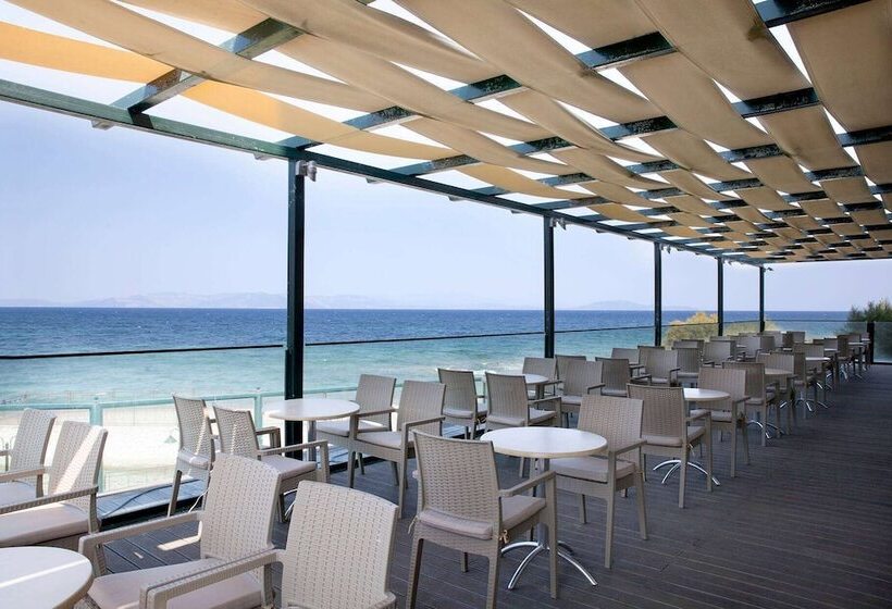 בית מלון כפרי Ramada by Wyndham, Athens Club Attica Riviera