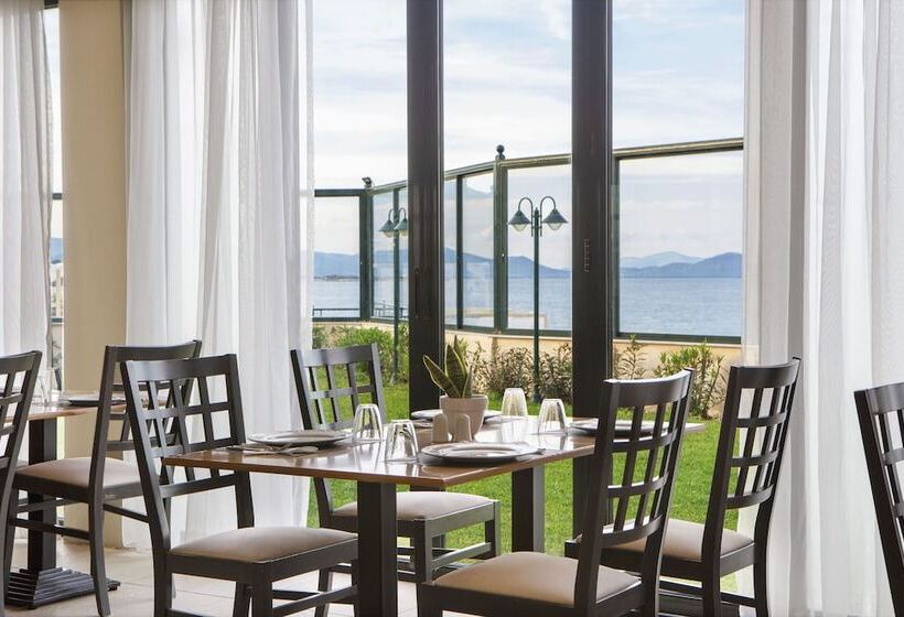 בית מלון כפרי Ramada by Wyndham, Athens Club Attica Riviera