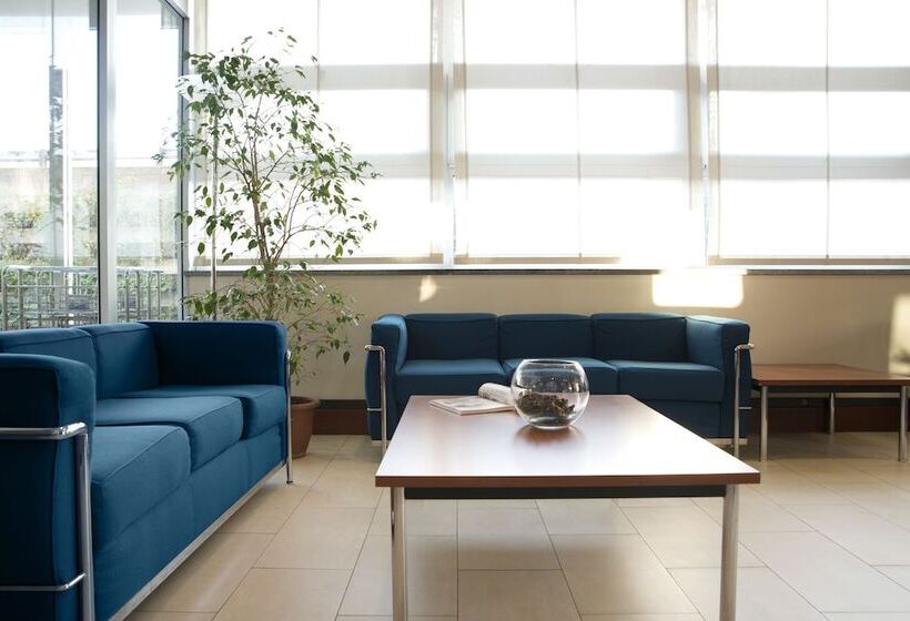 ホテル Re Lissone