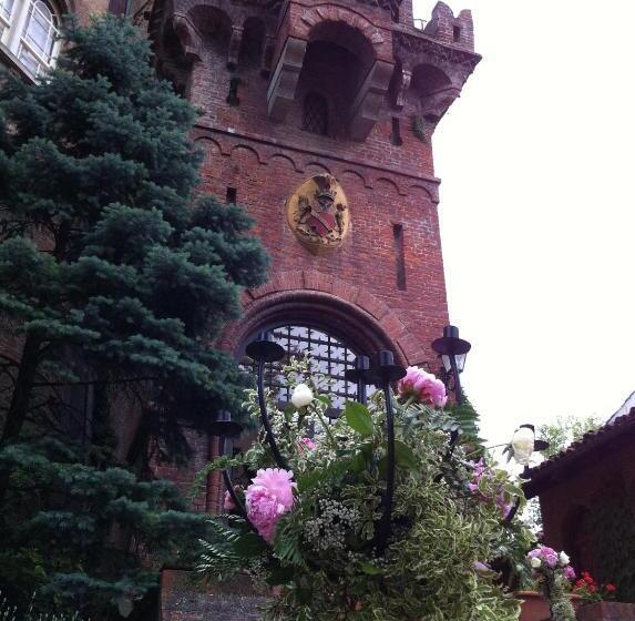 Отель Relais Del Castello Di Oviglio