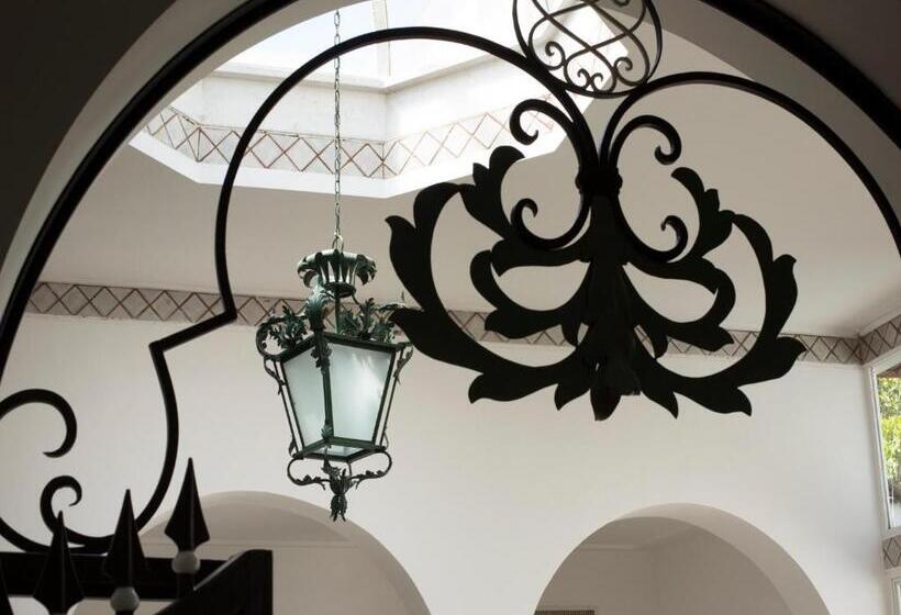 Отель Relais Villa Savarese