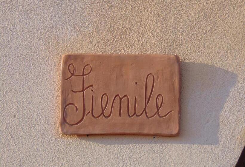 בית מלון כפרי Resort Casale Le Torri