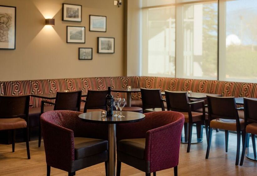 Отель Rochestown Lodge