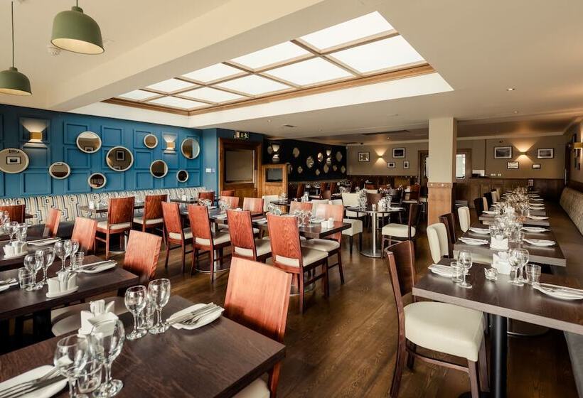 Отель Rochestown Lodge