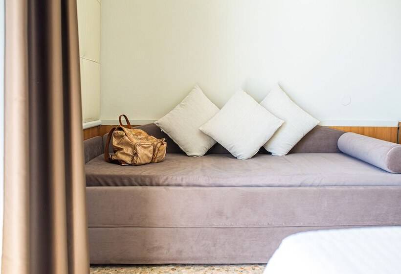 בית מלון כפרי Royal