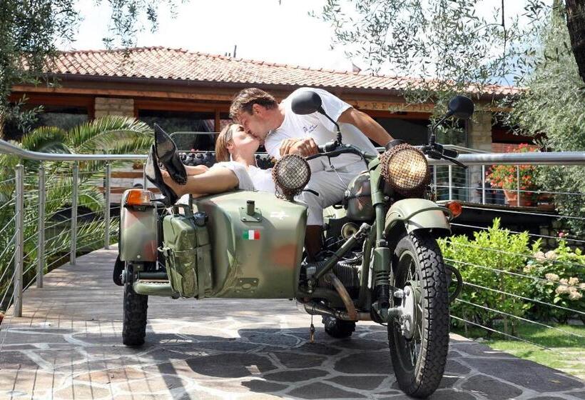 酒店 Sailing Center