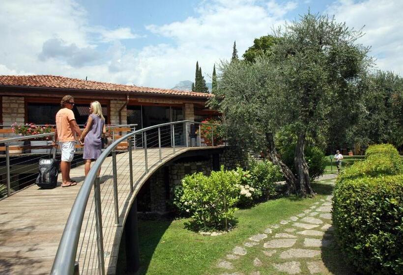 酒店 Sailing Center