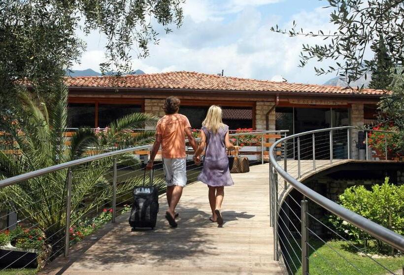 酒店 Sailing Center