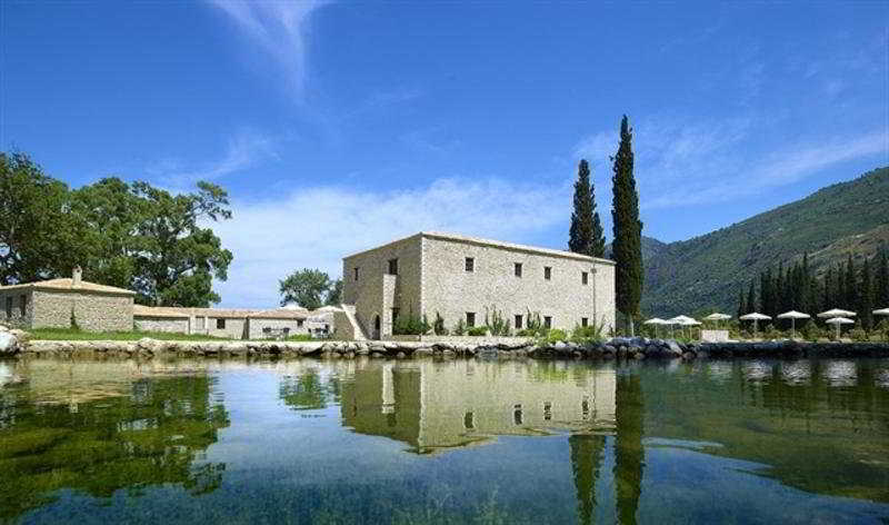 בית מלון כפרי Semantron Traditional Village