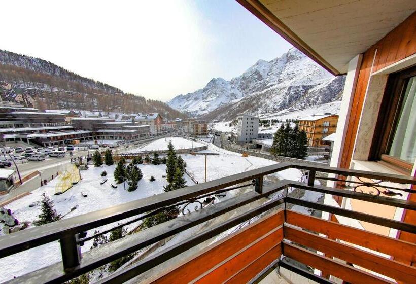 בית מלון כפרי Sporting