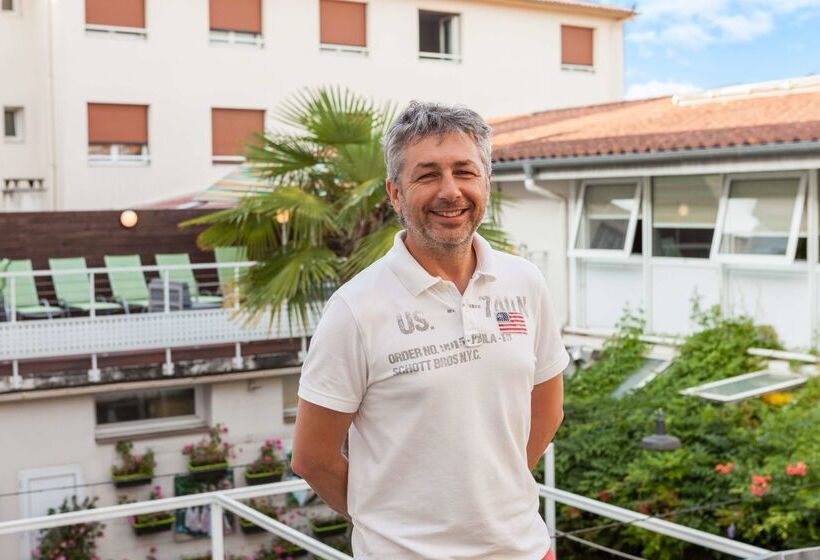 Отель The Originals City, Hôtel Les Thermes De L Avenue, Dax