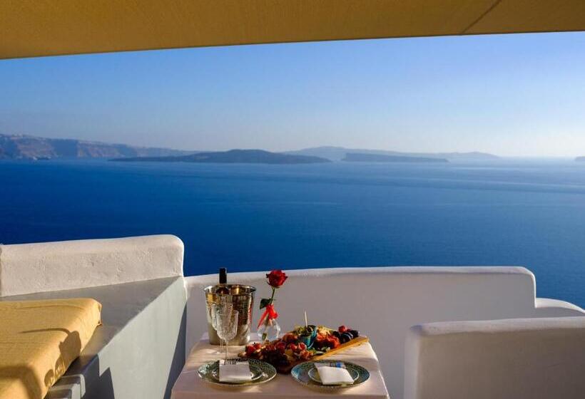 هتل Thirea Suites