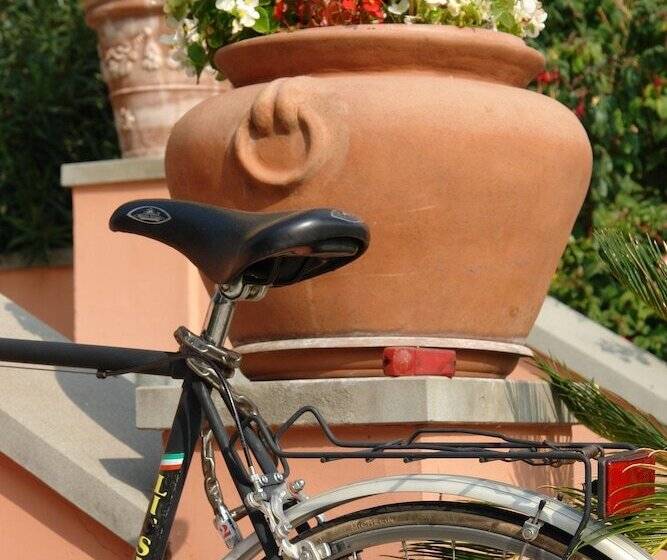 호텔 Villa Kinzica