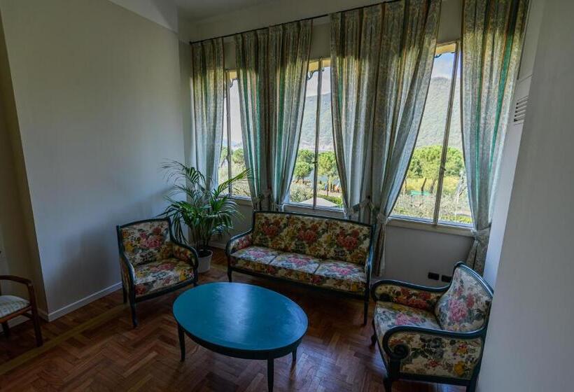 호텔 Villa Kinzica