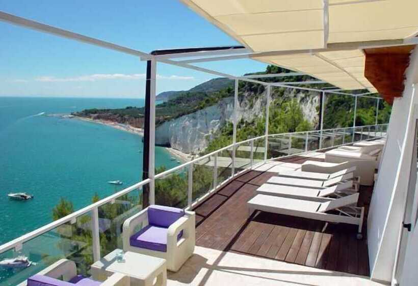 Отель Villa Scapone