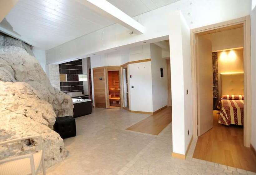 Отель Villa Scapone