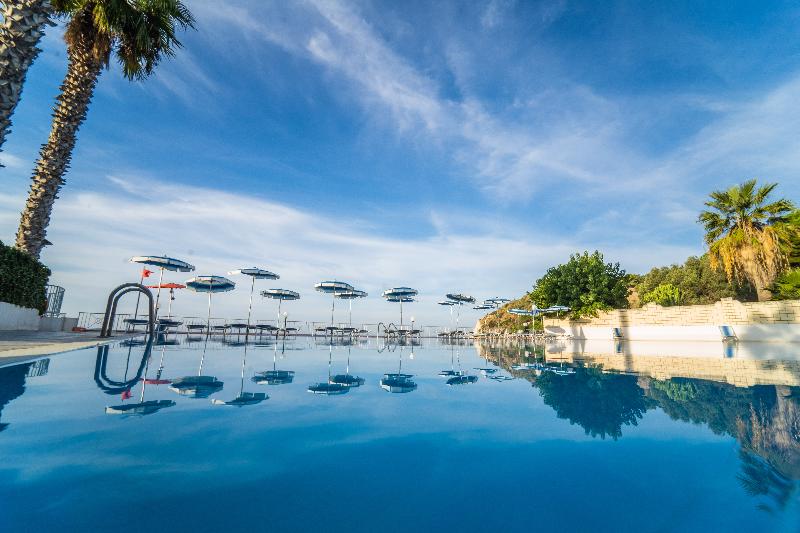 בית מלון כפרי Villaggio Baia D'Ercole