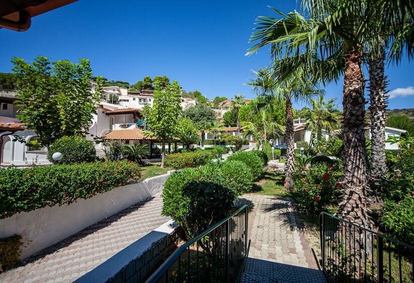 בית מלון כפרי Villaggio Baia D'Ercole