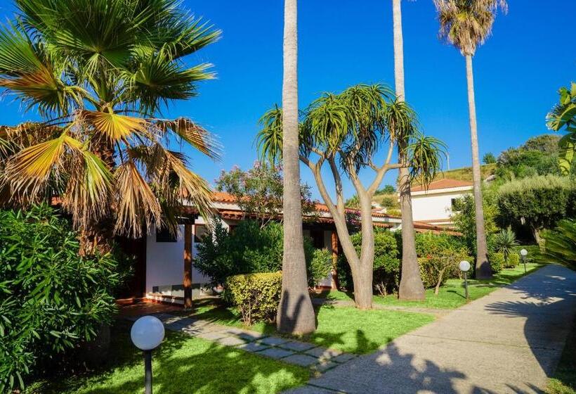 فندق Villaggio Torre Ruffa Robinson