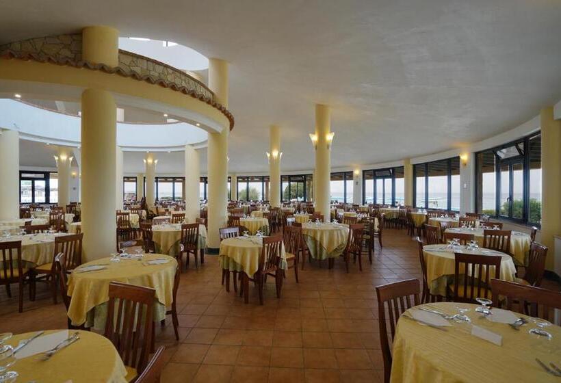 ホテル Villaggio Torre Ruffa Robinson