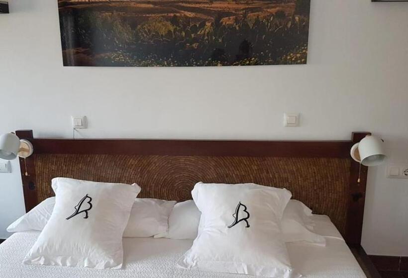 La Almendra Y El Gitano