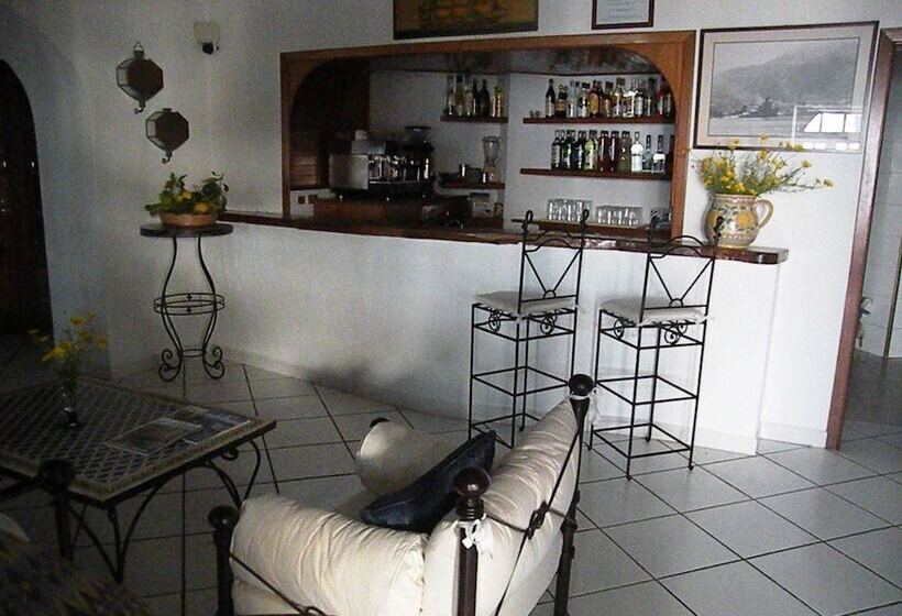 La Piazza Luxury Hotel & Spa