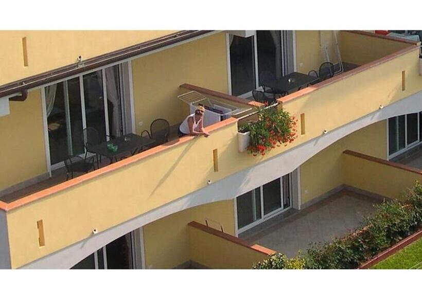 Residence Miralago Rooms & Apartments