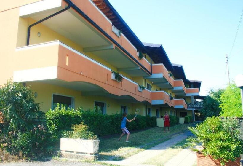 Residence Miralago Rooms & Apartments