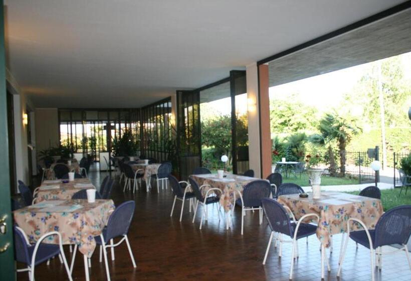 Residence Miralago Rooms & Apartments