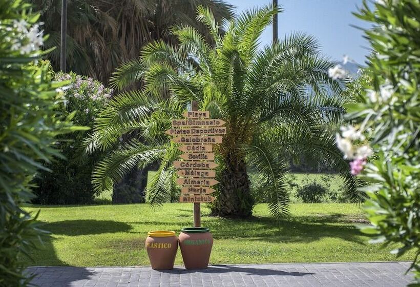 منتجع Impressive Playa Granada Golf