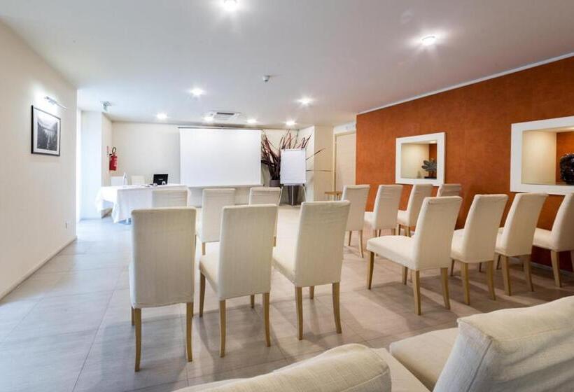 אתר נופש Poggio Del Sole