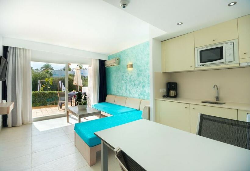 Aparthotel Ferrera Beach