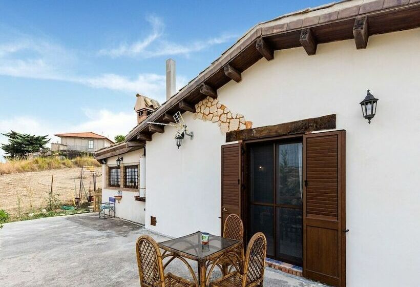 Heritage Cottage In Cianciana With Terrace