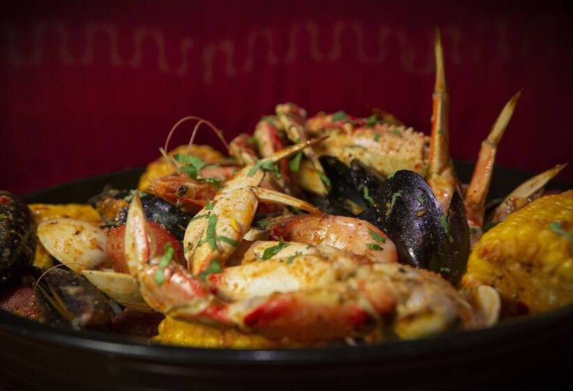 فندق Legends Casino