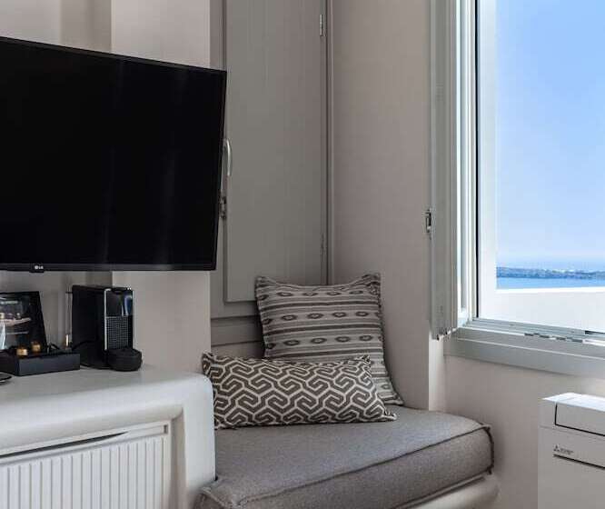 هتل Akra Suites & Spa